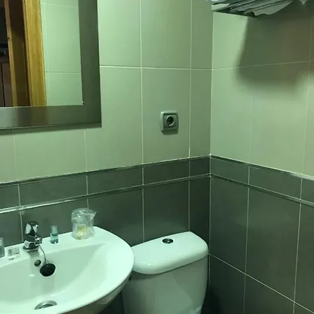 圣玛丽亚宾馆 2* Sancibrián